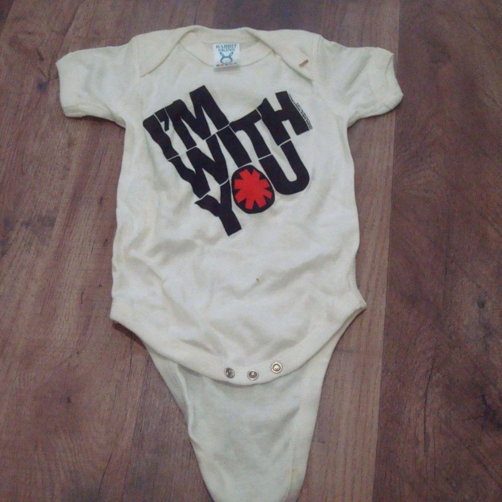RED HOT CHILI PEPPERS 2011 6M  ROMPER sleeper SHIRT‎ KIDS VINTAGE 00S Y2K W2